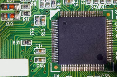 Elektronik çip ve Rezistanslar ve Kondenserler standart yazıtları,
