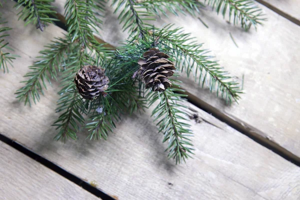 Conceito Natal Ano Novo Ramo Árvore Abeto Com Cones Tábua — Fotografia de Stock