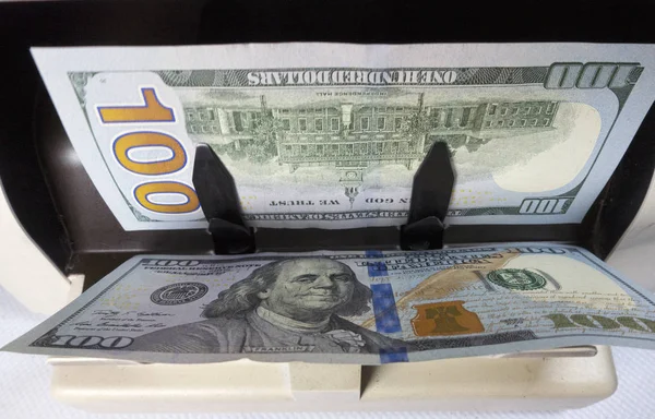 Počítadlo Elektronických Peněz Počítání Počítá Americká 200 Dolarů Dolarů Bankovek — Stock fotografie