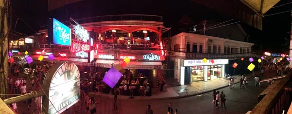 Siem Reap Kamboçya Ocak 2015 Kafe Restoranlar Ile Şehir Merkezine — Stok fotoğraf