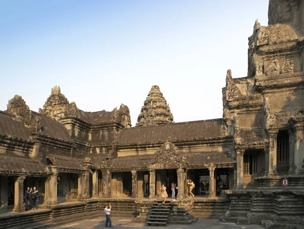 Сием Рип Камбодия Января 2015 Года Туристы Храме Ангкор Ват — стоковое фото
