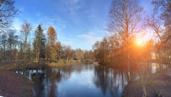 Floden Höst Park — Stockfoto