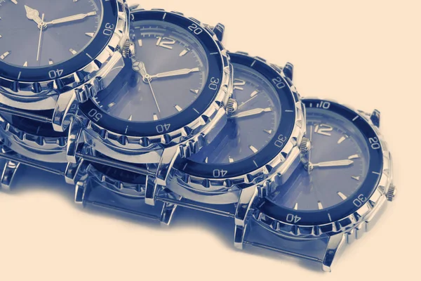 Relógios Pulso Com Efeito Retro — Fotografia de Stock