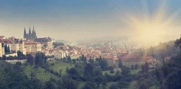 Прага Чехия Панорама Старого Города Ретро Эффект — стоковое фото
