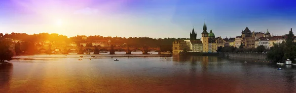 Прага Влтавская Набережная Карлов Мост Чехия Закат — стоковое фото