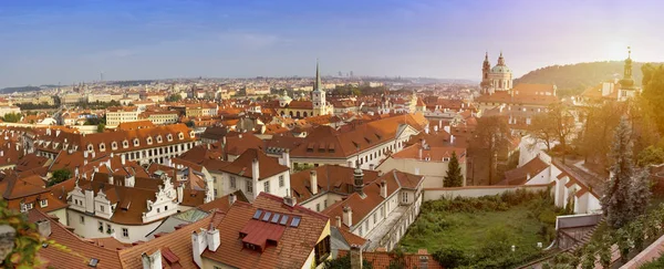 Вид Древние Крыши Прага Чехия — стоковое фото