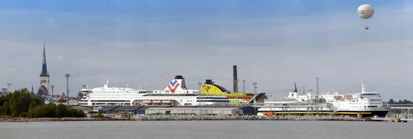 Tallinn Estonia September 2015 Cruise Ship Port Old Town Balloon — Stock Photo, Image