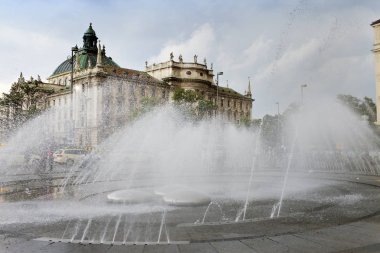 Stachus çeşme Münih, Almanya
