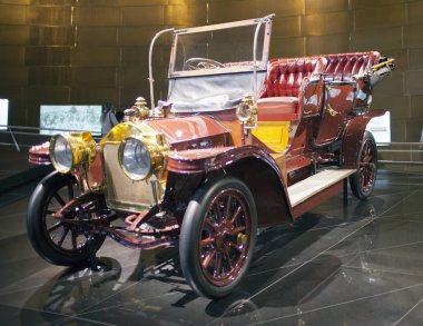 Stuttgart, Almanya - 31 Mayıs 2012: eski model araba, Mercedes Müzesi sergi