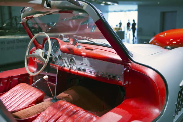 Stuttgart Germany May 2012 Vintage Car Exposition Mercedes Museum — Stock Photo, Image