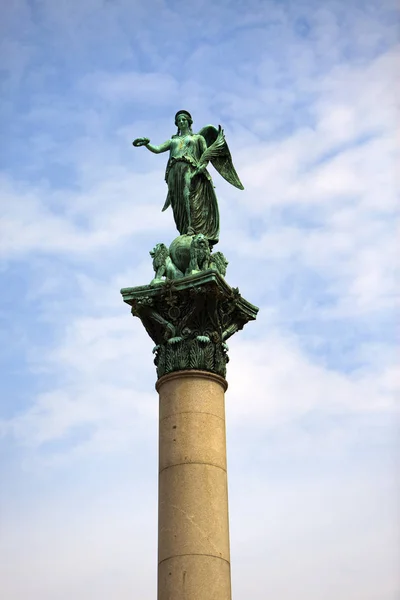 Bohyně Concordia Král Vilém Jubilejní Kolonou Victory Column Centru Města — Stock fotografie