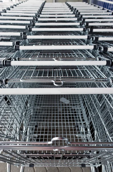 Long Row Trolleys Supermarket — Stock Photo, Image