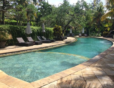 Tropik bahçede havuz. Endonezya 'da. Bali