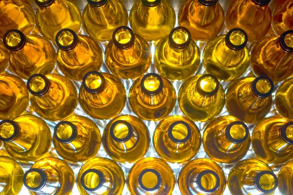 Żółte Szkło Puste Butelki Piwa Widok Góry — Zdjęcie stockowe