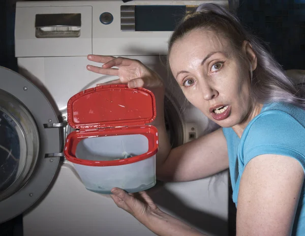 Woman Background Washing Machine Peeps Surprise Box Washing Gel Her — Stock Photo, Image