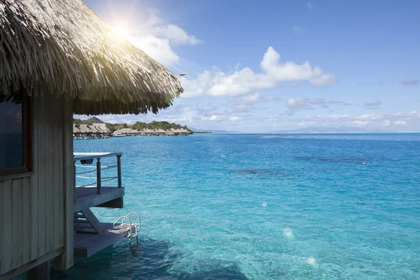 Morgen Auf Der Tropischen Insel Die Sonne Steigt Hinter Dem — Stockfoto