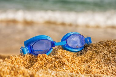 Yüzme gözlüğü Beach