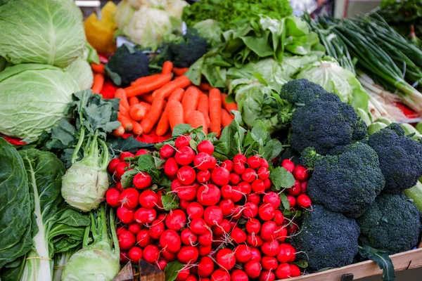Fresh Spring Vegetable Market — Stock Photo, Image