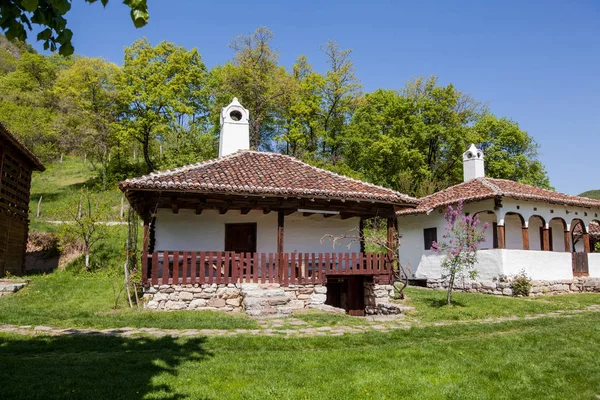 Traditionelles Haus in Serbien — Stockfoto