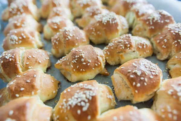 Taze pişmiş kruvasan. — Stok fotoğraf