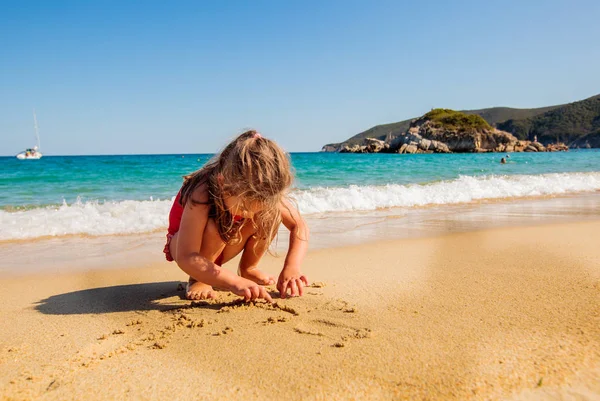 Дитинство Літо Подорожі Пляж — стокове фото