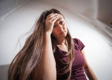 depresif genç kadın