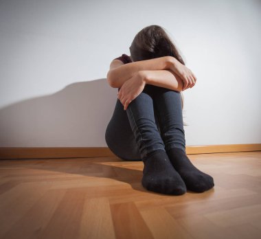 depresif genç kadın