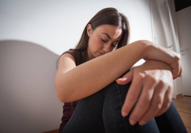 depresif genç kadın