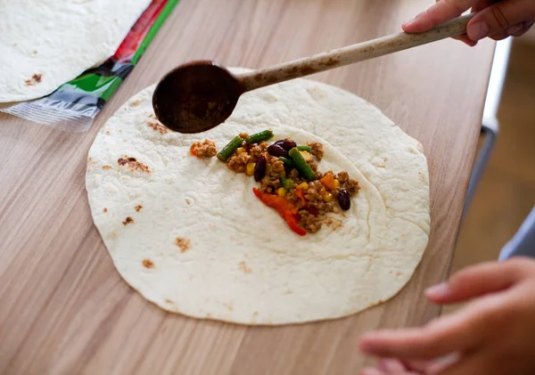 Przygotowanie domu Burrito — Zdjęcie stockowe