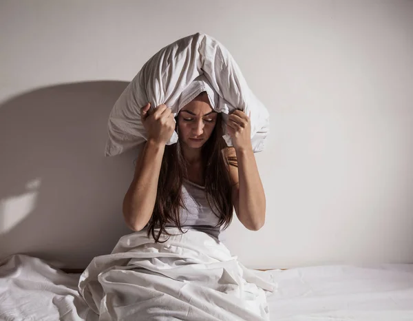 Insônia deprimido sem sono mulher — Fotografia de Stock