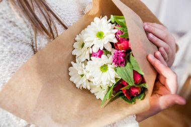 renkli çiçek buketi 