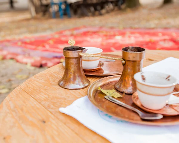 Traditionella förbereda kaffe — Stockfoto