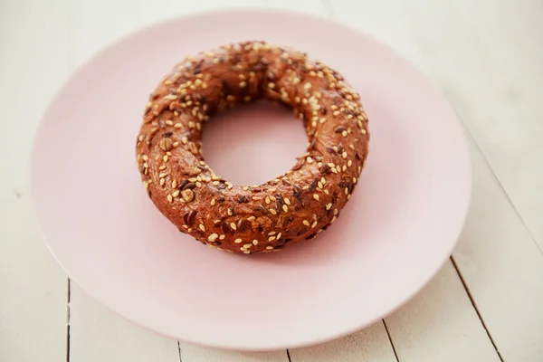 Bagel com gergelim — Fotografia de Stock