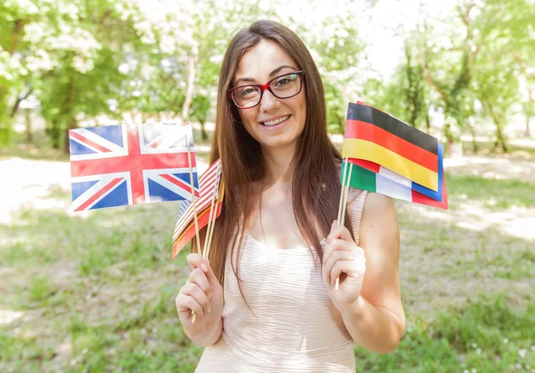 Idiomas de aprendizaje del estudiante feliz — Foto de Stock