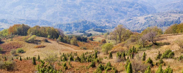 Schöne Landschaft Blick auf die Herbstlandschaft — Stockfoto