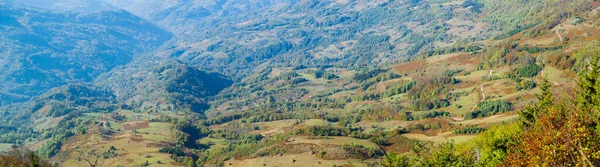 Hermosa vista del paisaje de otoño — Foto de Stock