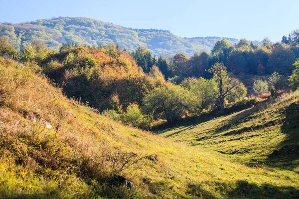Belle vue sur la campagne du paysage d'automne — Photo