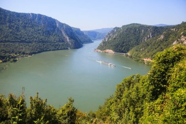  Tuna Nehri manzarası