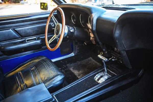 Klasyczne wnętrze samochodu vintage — Zdjęcie stockowe