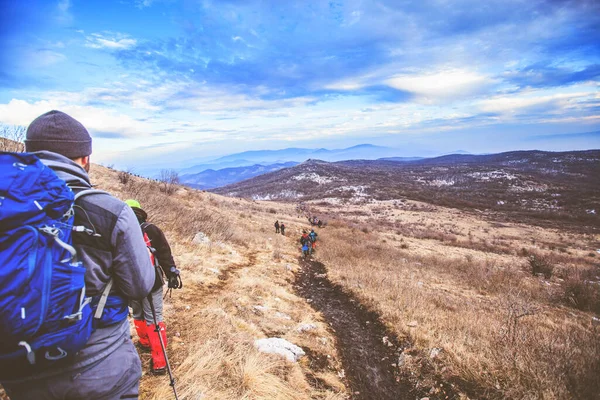 Túrázás Csoport Kaland Emberek Kültéri Természet Egészséges Tevékenység Mountain Trekking — Stock Fotó
