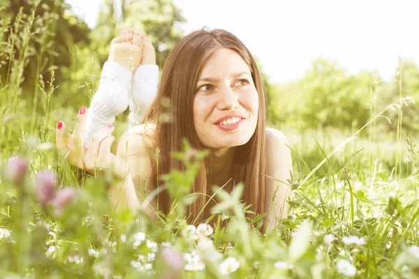 Retrato Mujer Feliz Estilo Vida Saludable Relajarse Aire Libre —  Fotos de Stock