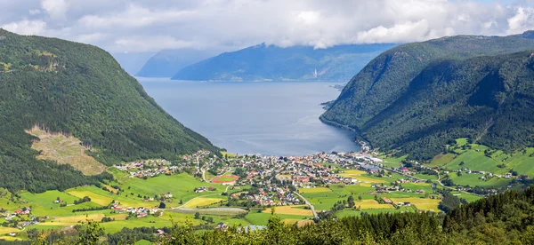 Vista aérea de Vik e do Sognefjord, Noruega — Fotografia de Stock