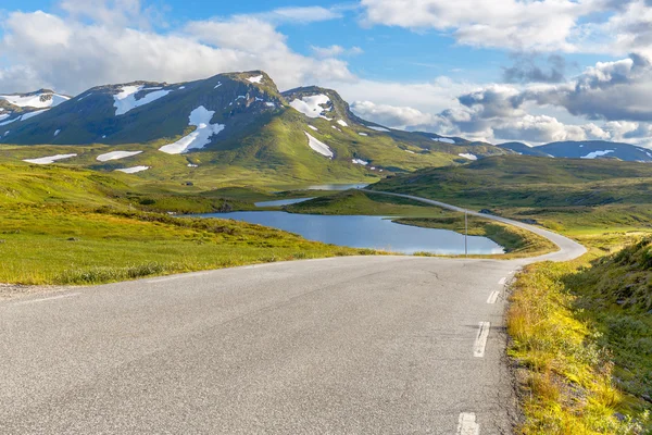 Vikafjellsvegen nationella turistvägen till Vik, Norge — Stockfoto