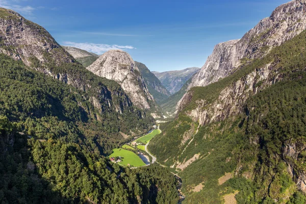 Naeroydalen letiště valley view z Staleheim hlediska, Norsko — Stock fotografie