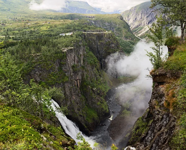 Voringfossen vattenfall i Hordaland, Norge — Stockfoto