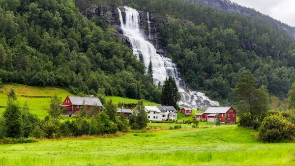 Tvindefossen waterfall in Voss, Norway — Stock Photo, Image