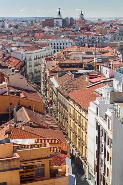 Madrids Stadtbild aus der Luft vom Dach, Spanien — Stockfoto