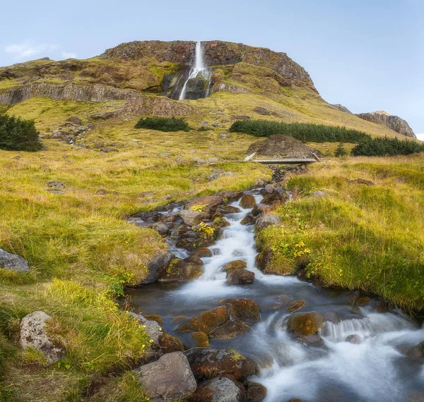 Bjarnarfoss Vattenfall på Snaefellsnes halvön, Island — Stockfoto