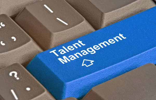 Toetsenbord met sleutel voor talentmanagement — Stockfoto
