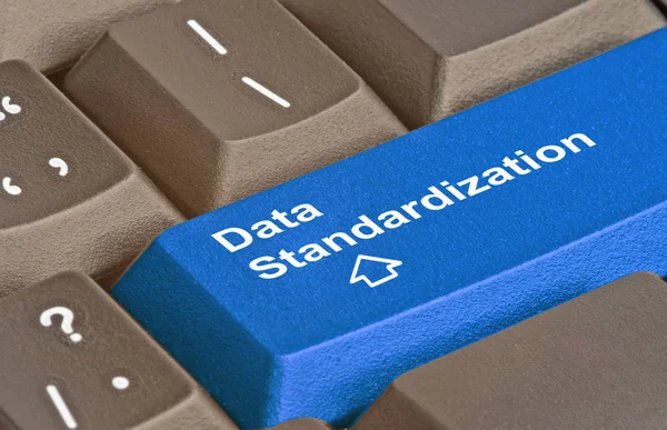 Tastiera con chiave per standardizzazione dei dati — Foto Stock